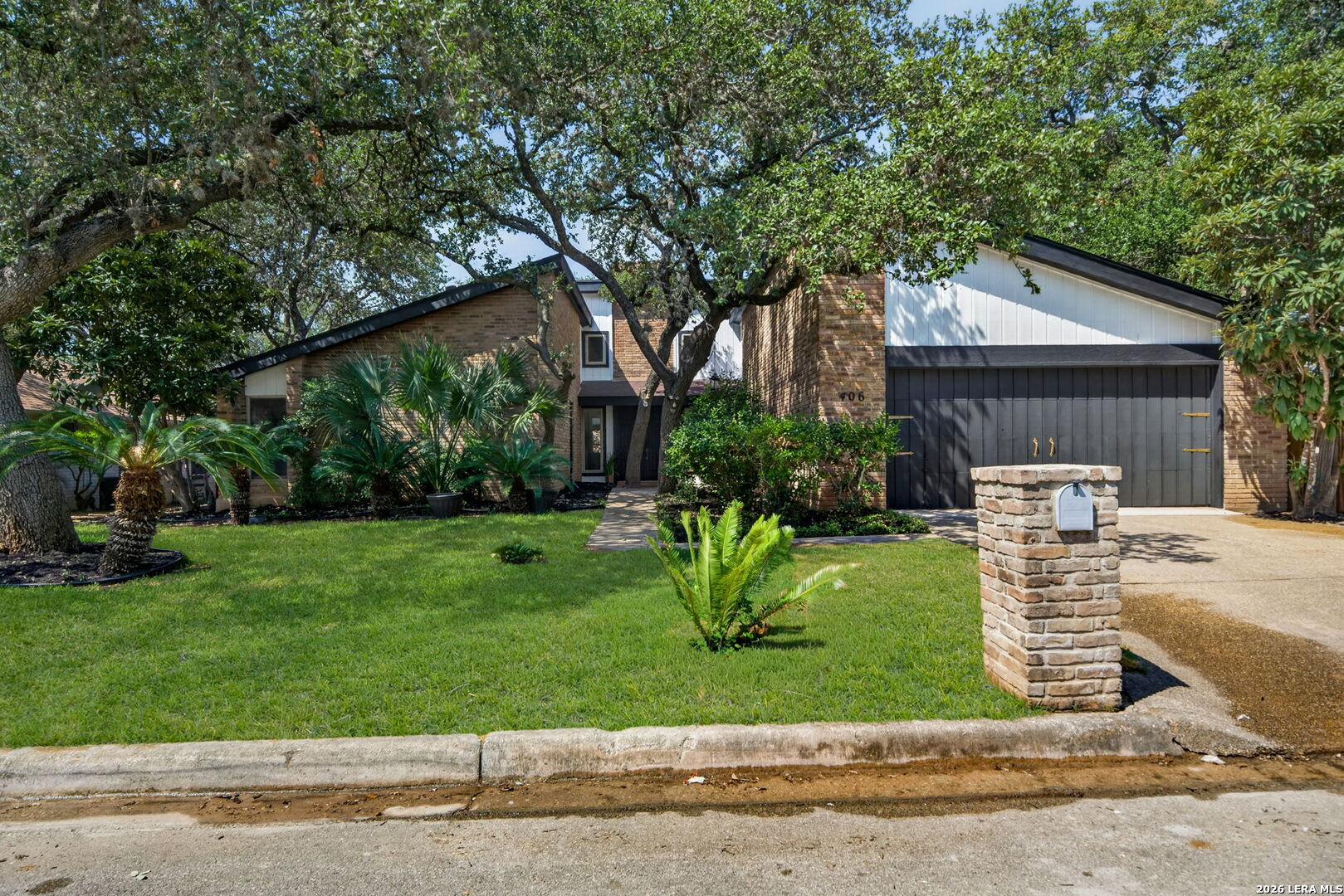 406 Wood Shadow Street — photo