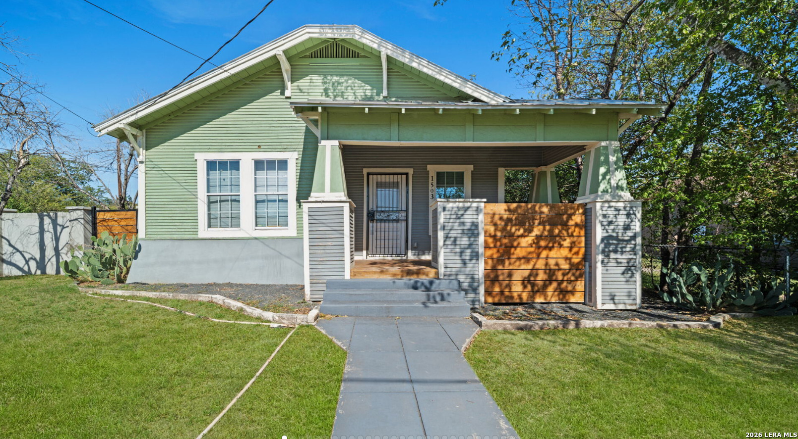 1503 Gibbs — photo