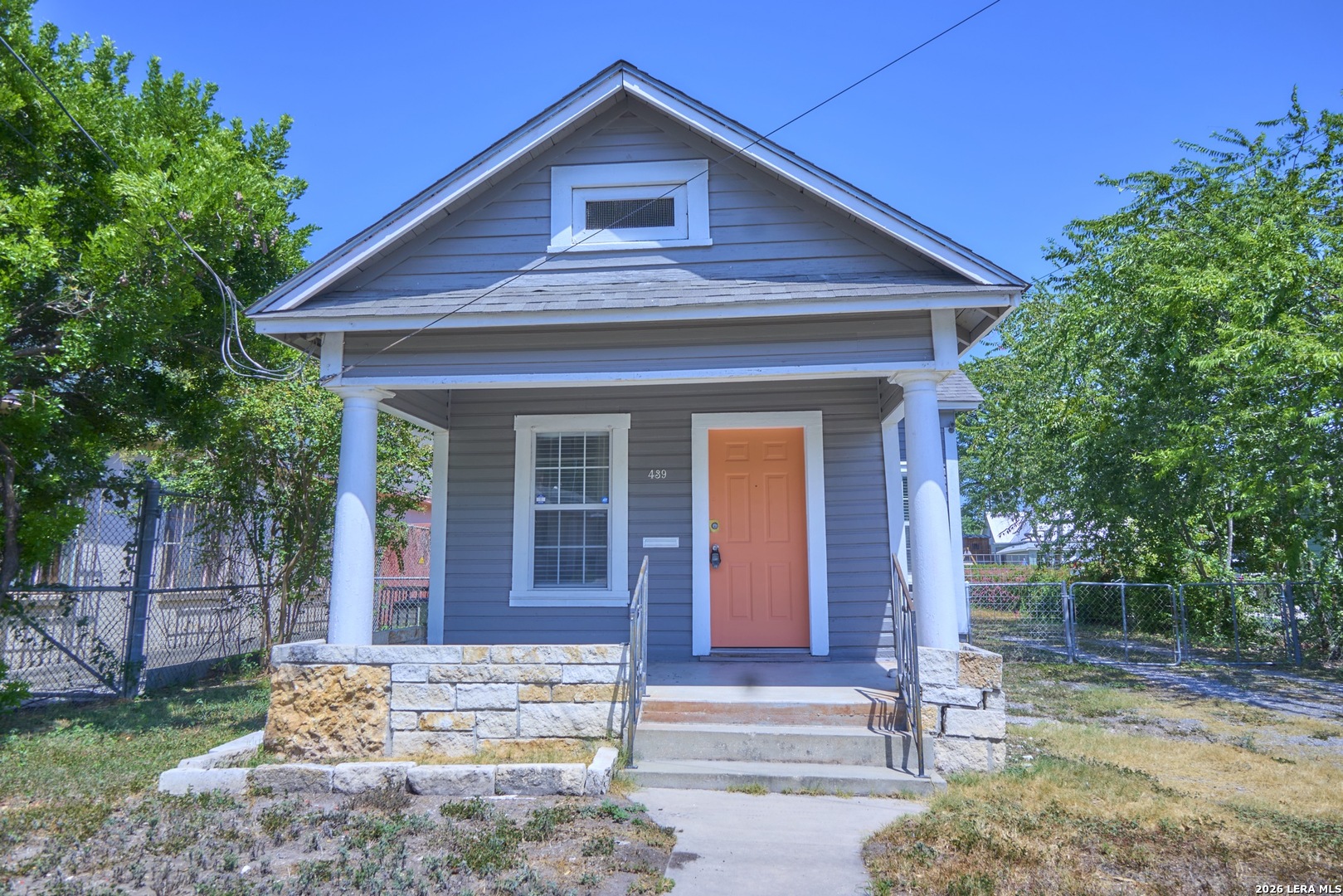 439 E Mitchell Street, San Antonio, TX 78210 — photo 2