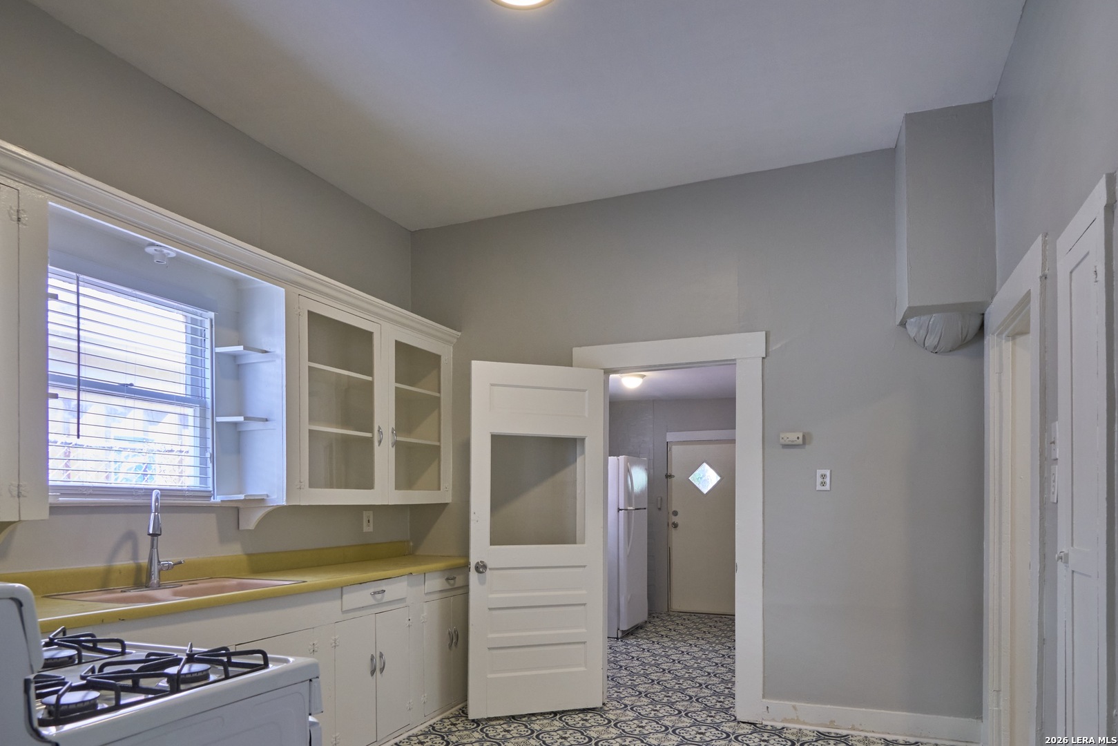 439 E Mitchell Street, San Antonio, TX 78210 — photo 3
