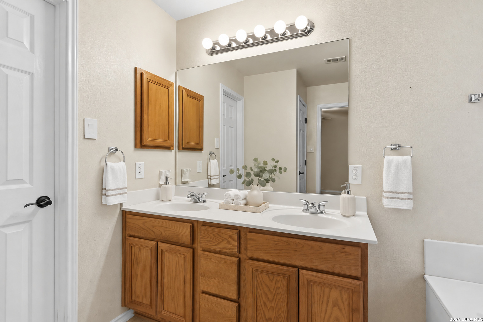 8635 Eagle Peak, Helotes, TX 78023 — photo 3