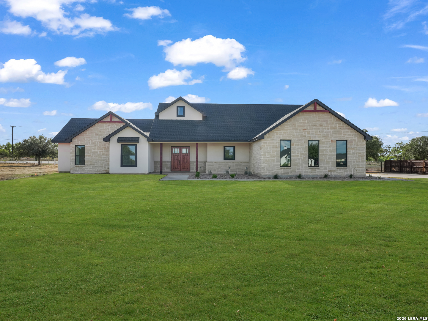 101 W Medium Meadow Drive — photo
