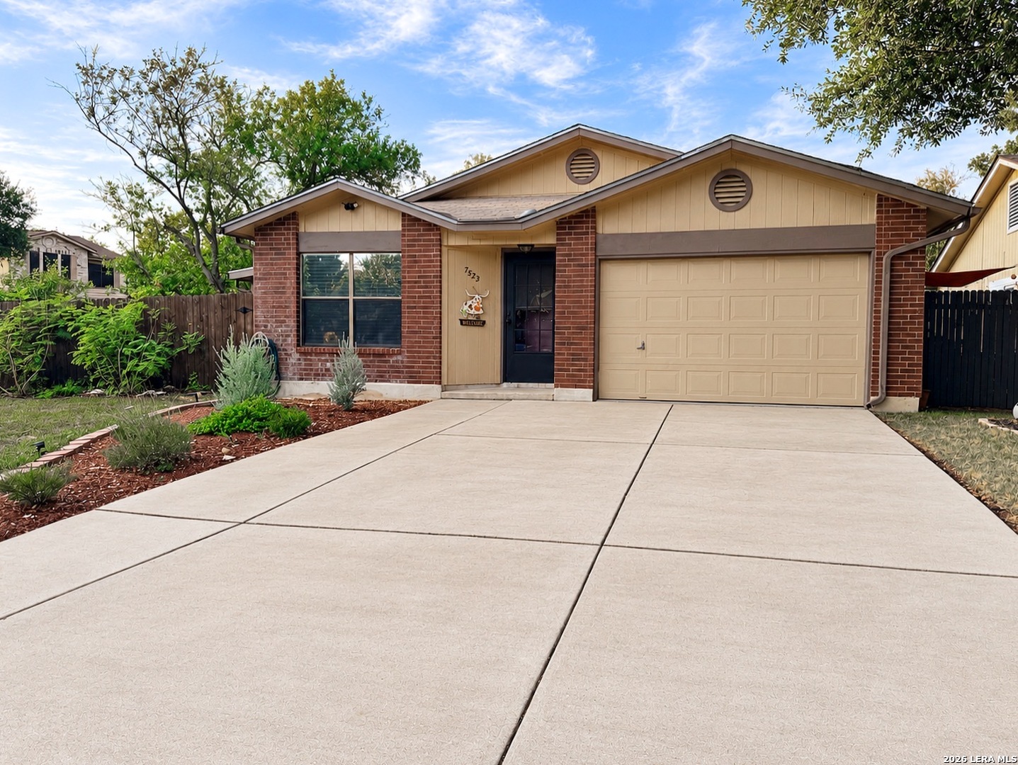 7523 Echo Glade — photo
