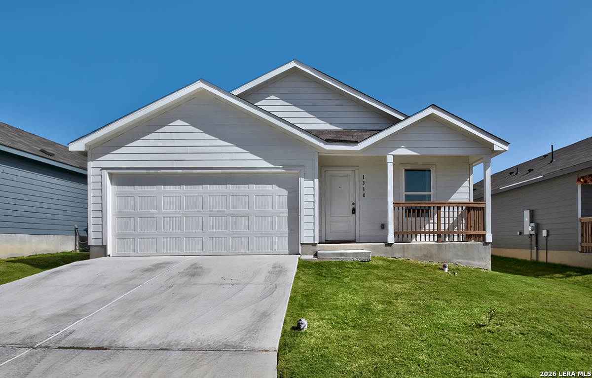 1310 Moraine Place — photo