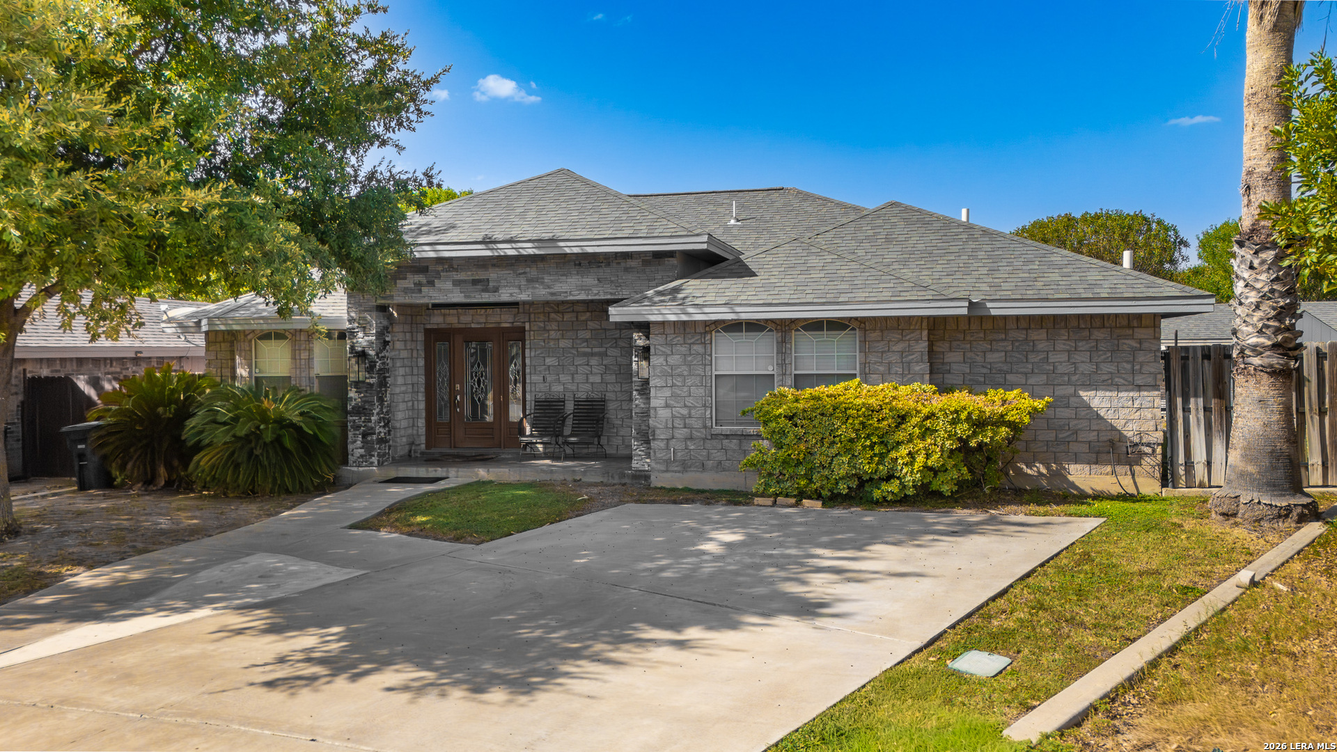 2085 Olmos Park Circle — photo