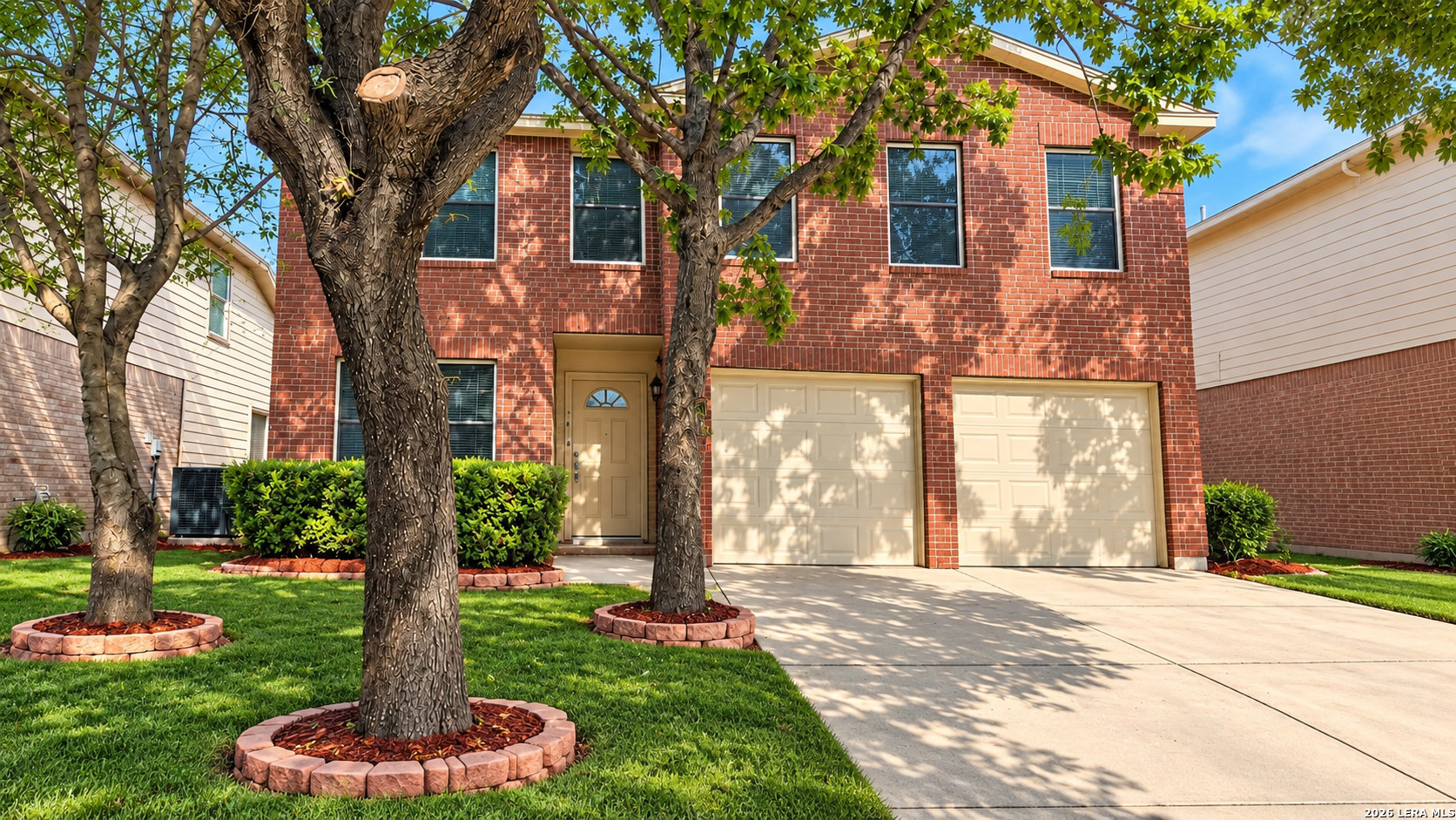 3434 Blue Topaz — photo
