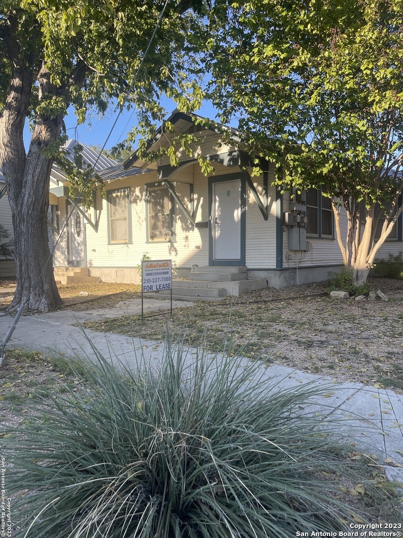 235 Barrera Street — photo