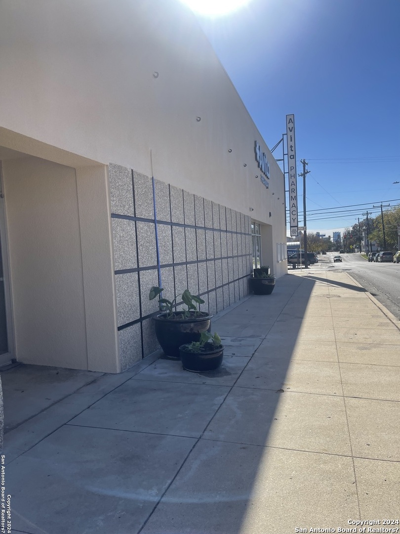 2602-1 N Main Avenue — photo