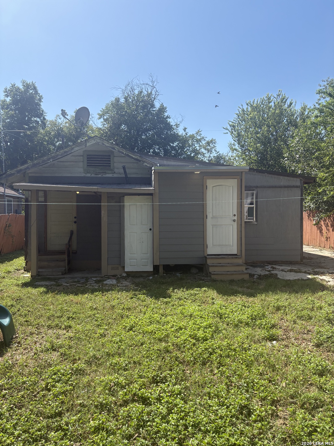 1220 Romero — photo