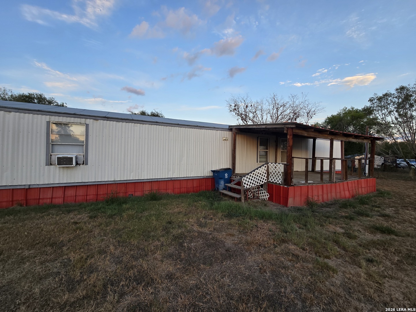 615 Moss Point, Poth, TX 78147 — photo 2