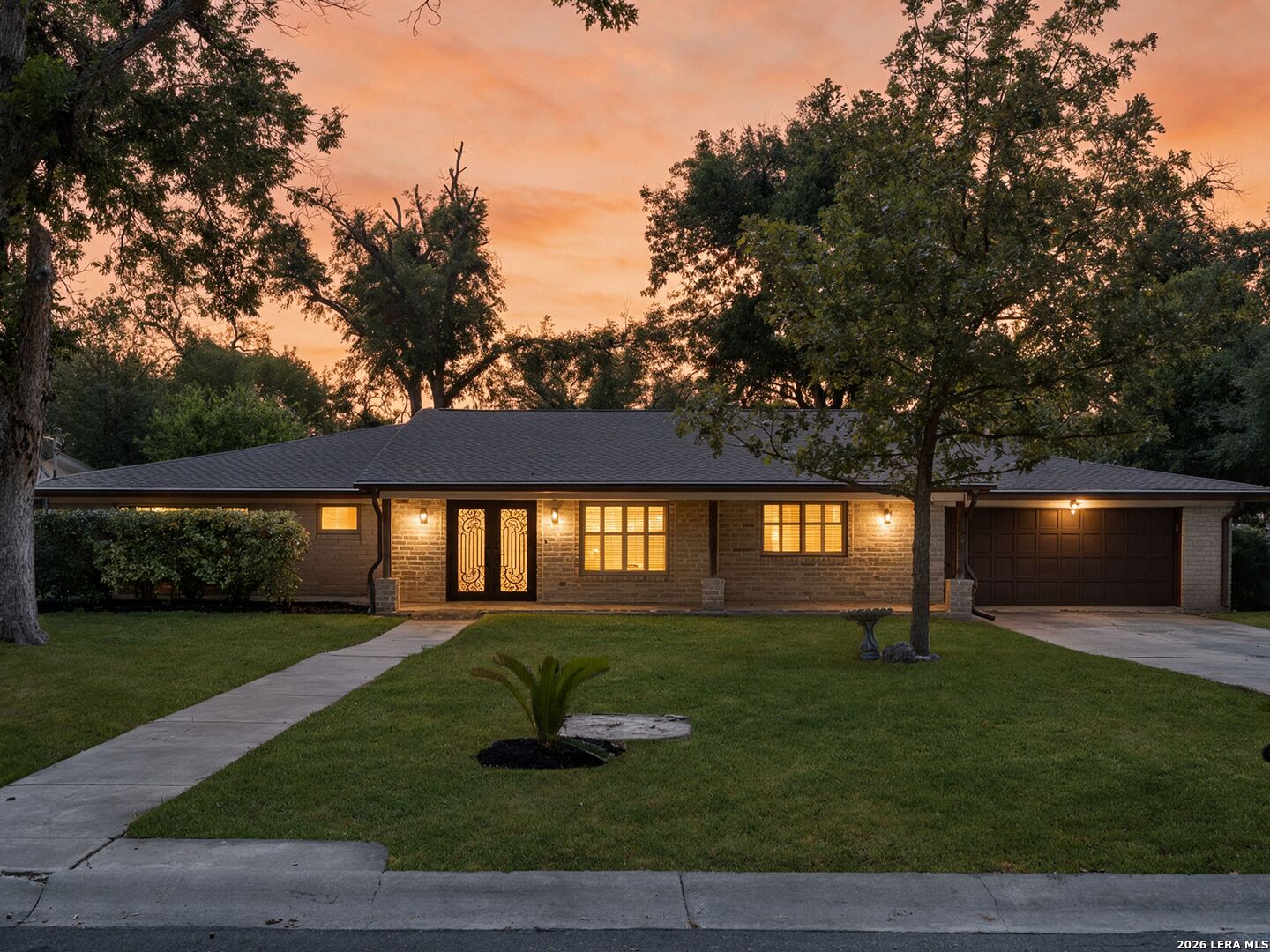 102 Riviera Drive — photo