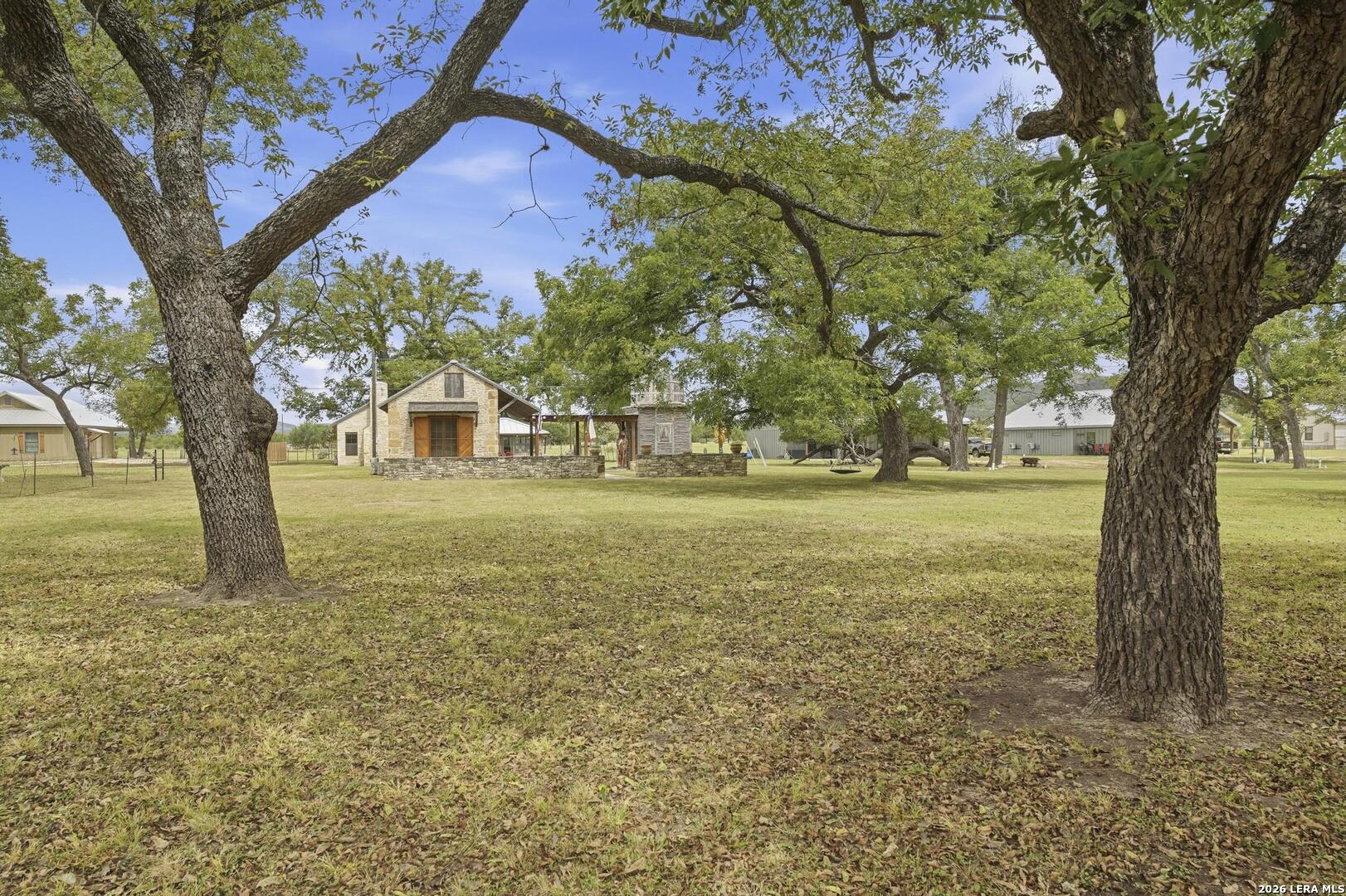 809 RiverTree Road, Leakey, TX 78873 — photo 2