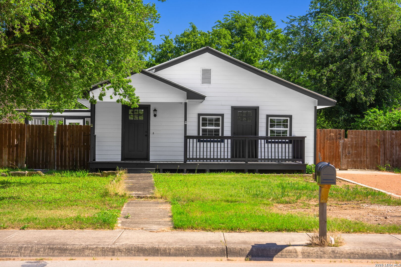 512 Guadalupe Street — photo