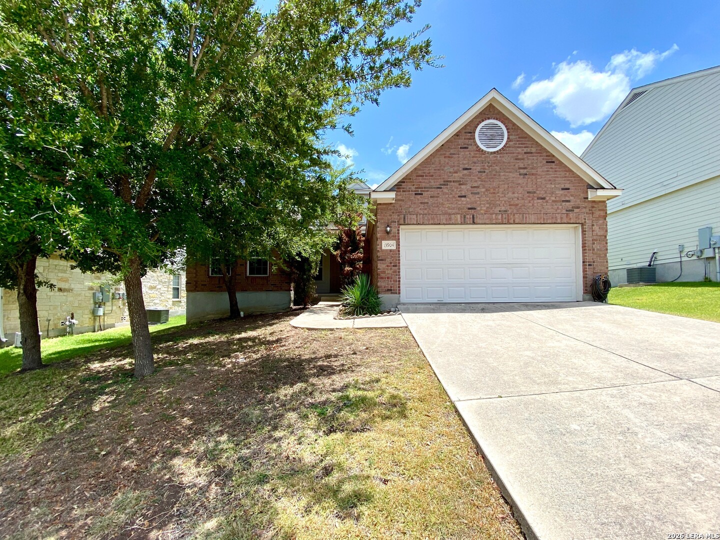 13904 Belgravia — photo