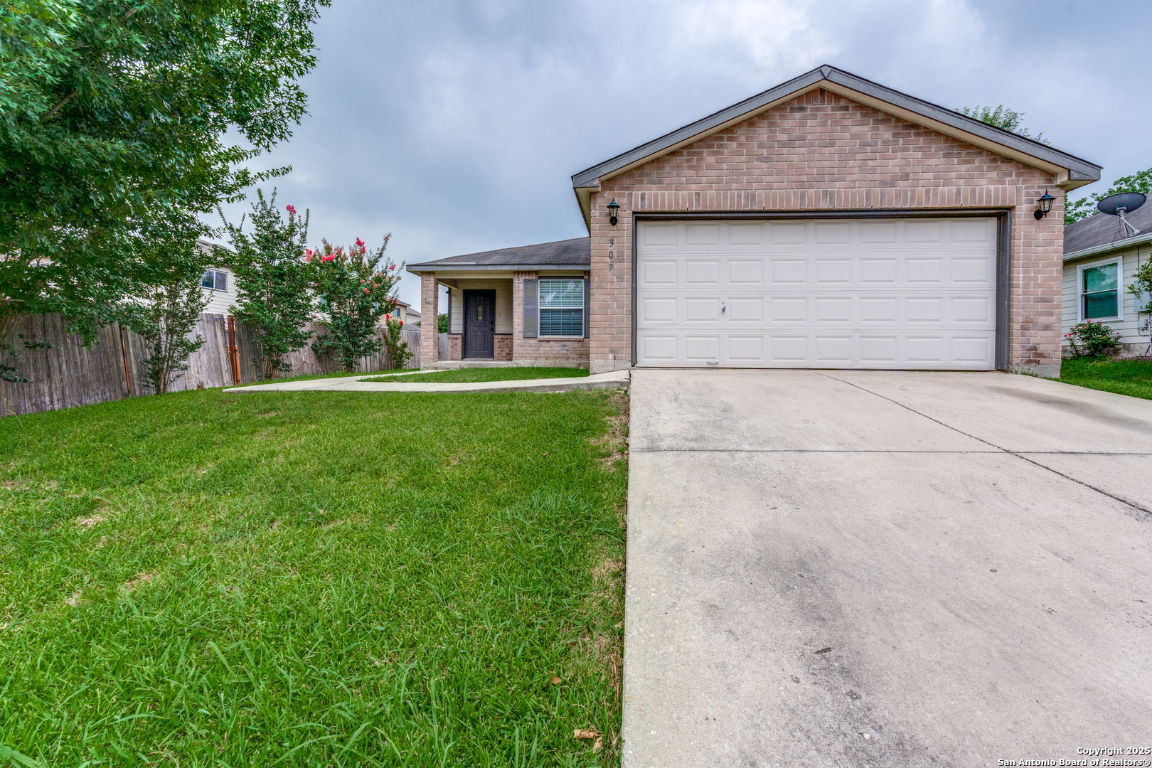 309 Willow View — photo