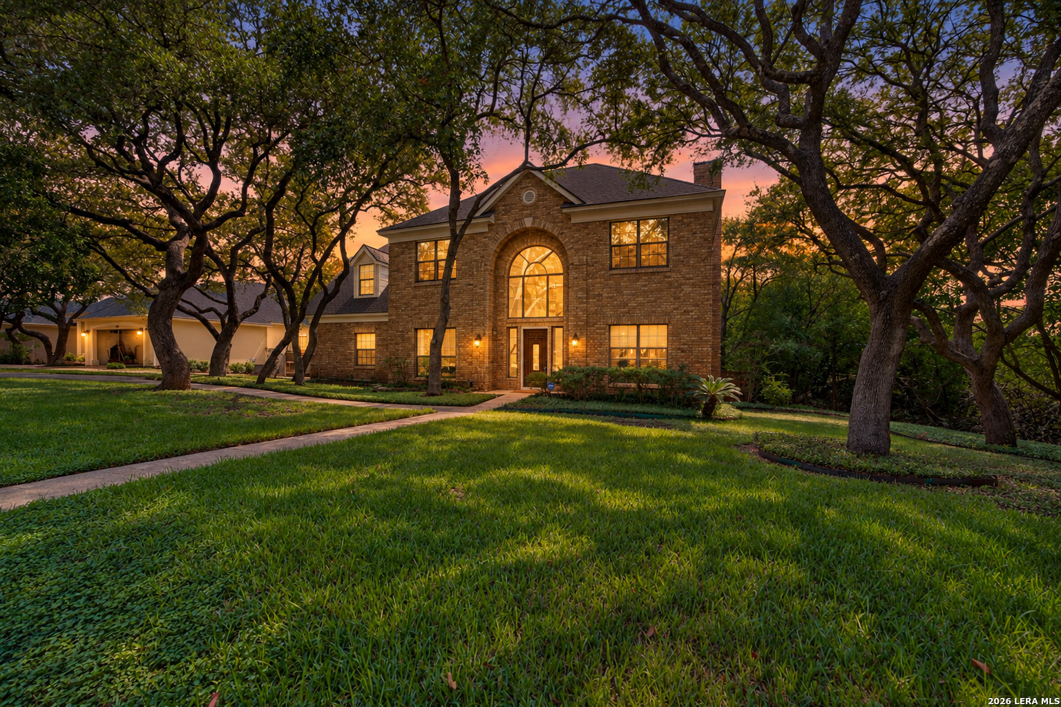 1610 Eagle Point — photo