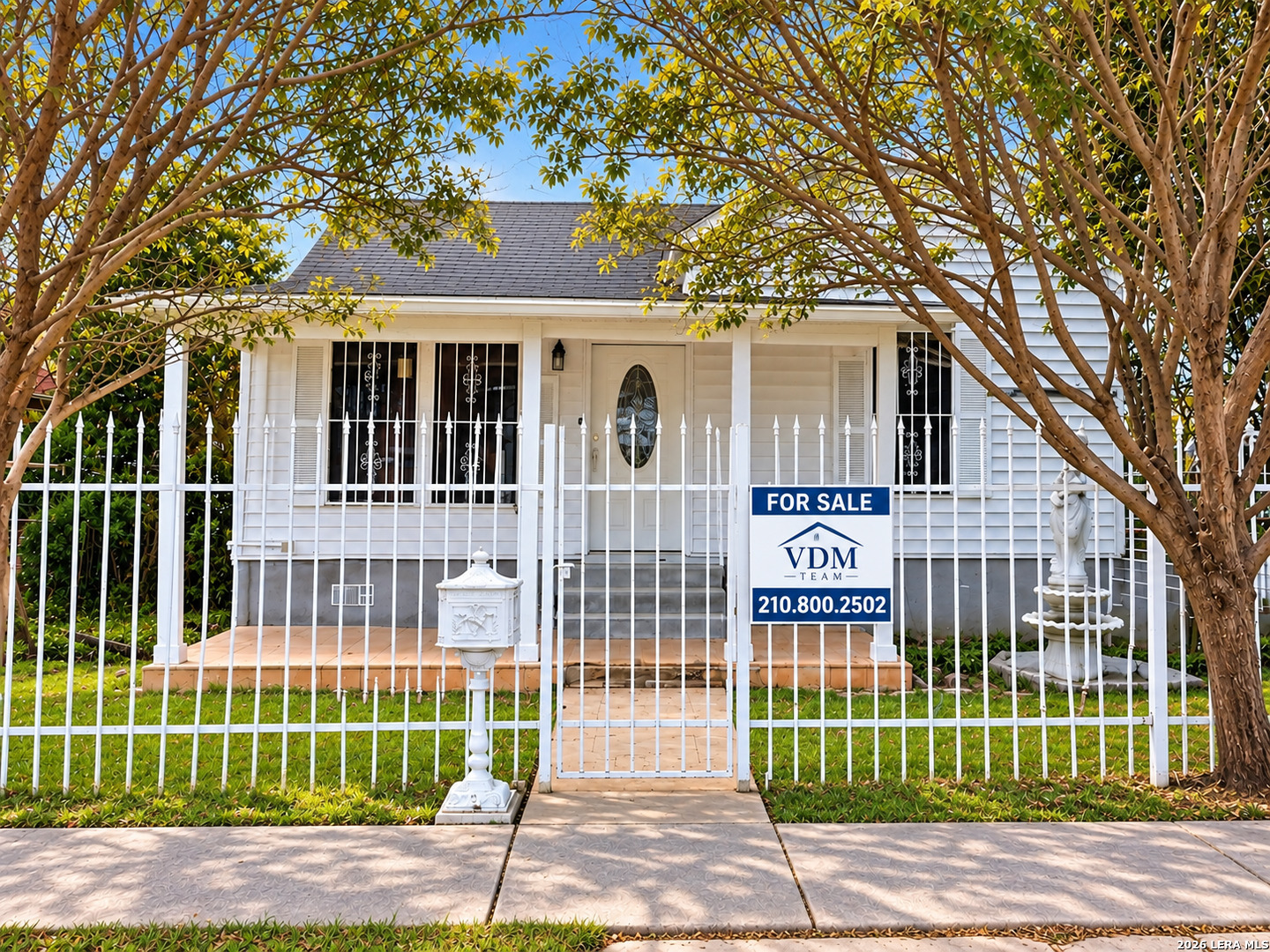 622 W Baylor — photo