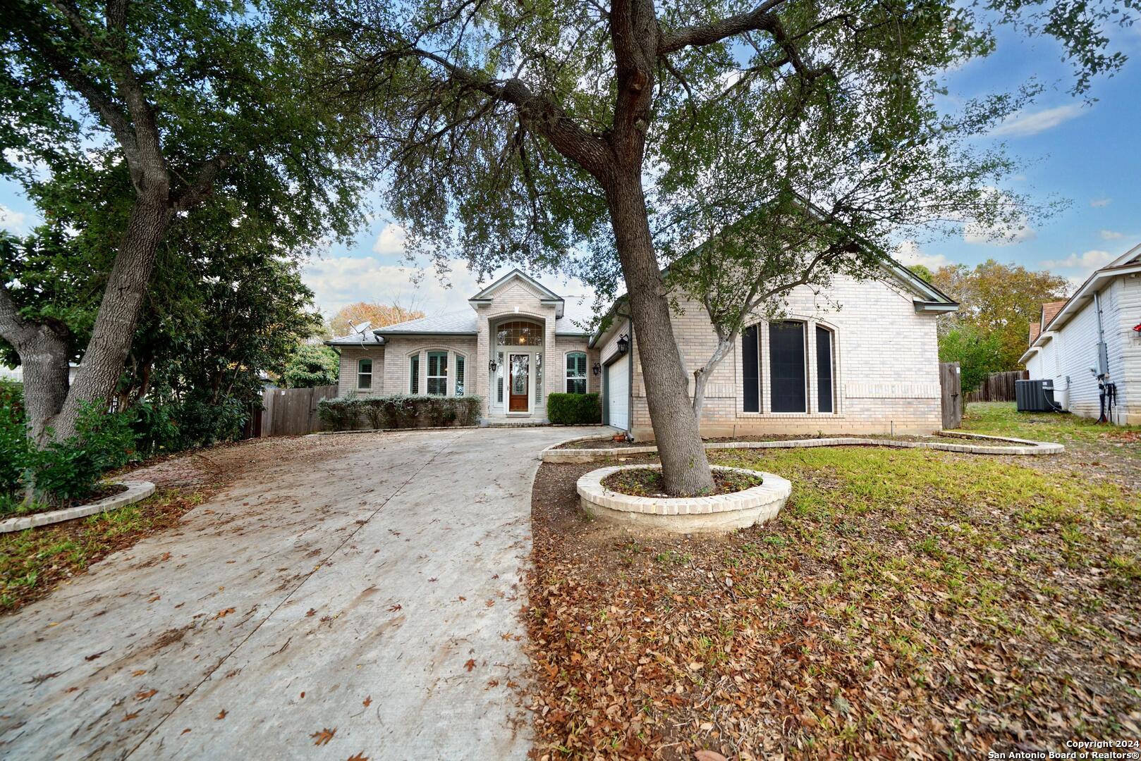 213 Doral Court — photo