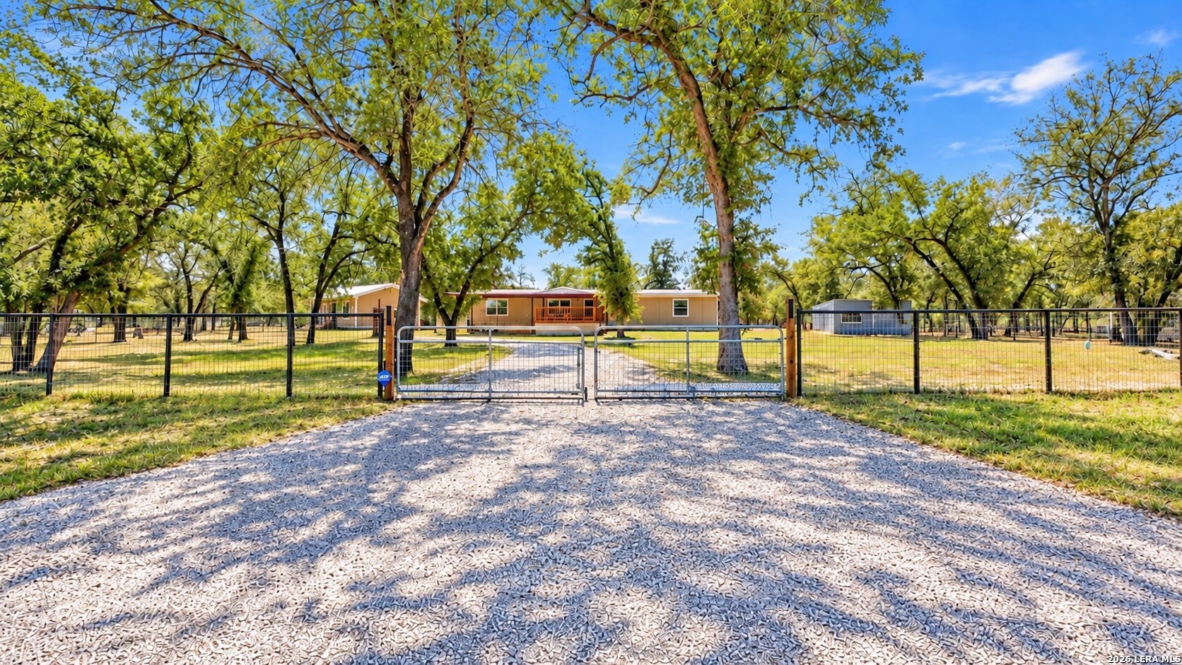 213 Oak View Drive — photo