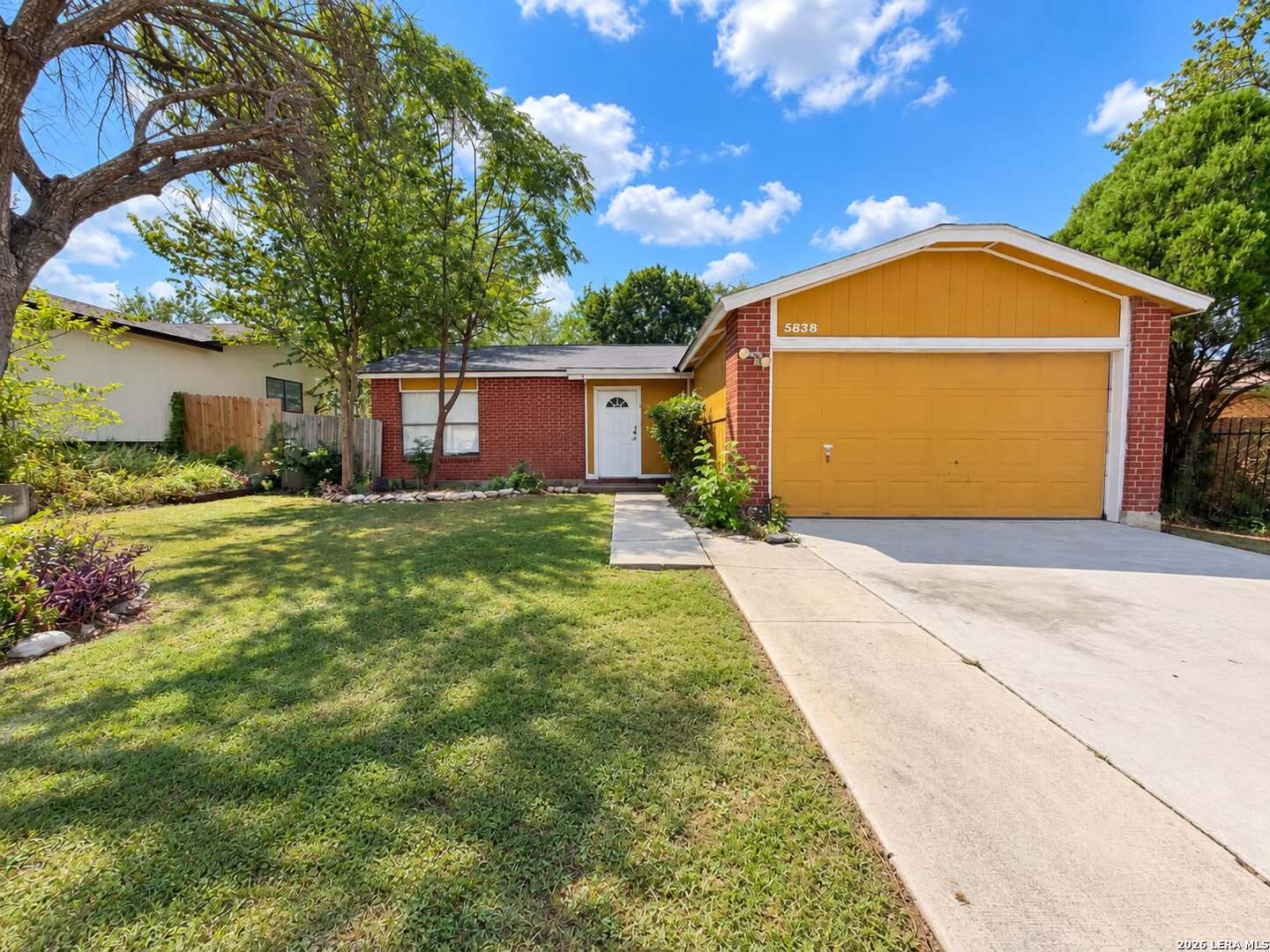 5838 Sun Bay — photo
