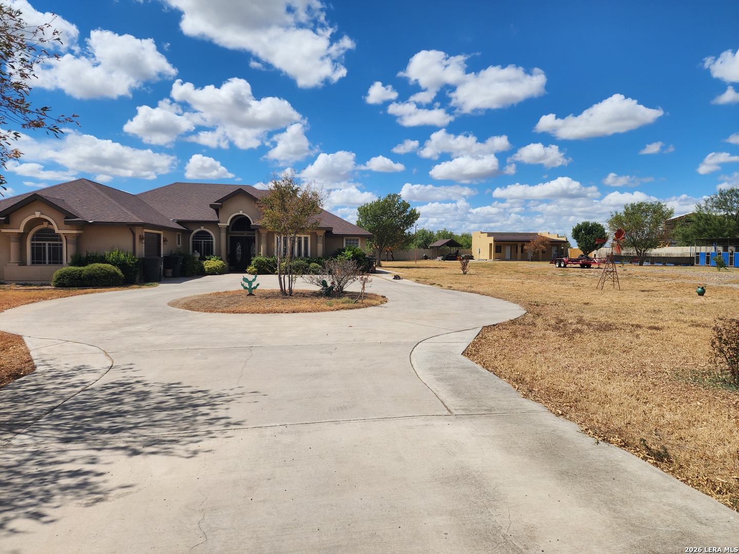 210 County Road 237, Eagle Pass, TX 78852 — photo 2