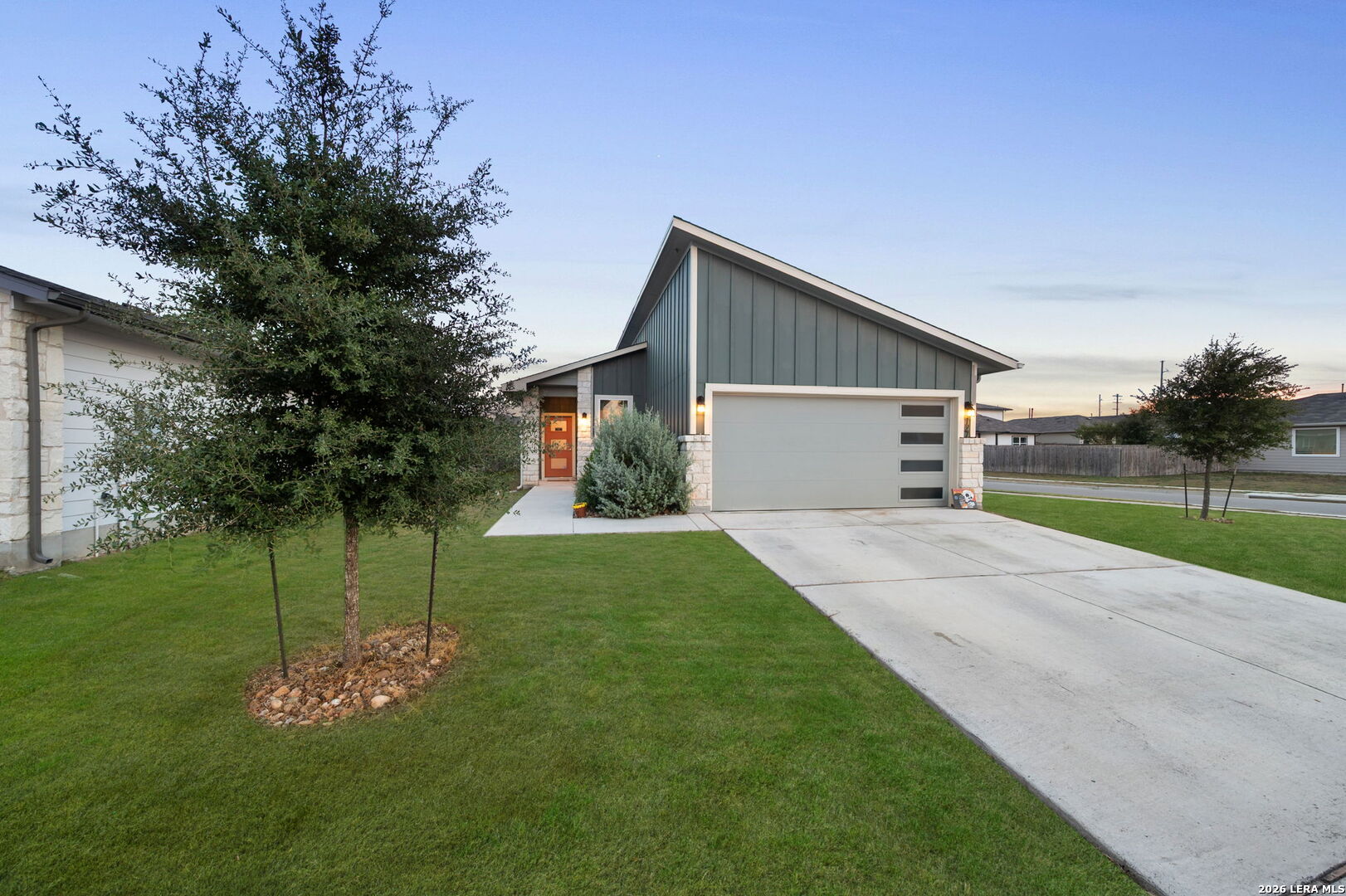 127 New Hampton Way — photo