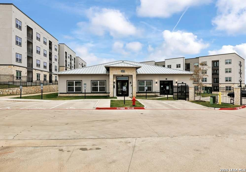2551 N Guadalupe Street 3306 — photo