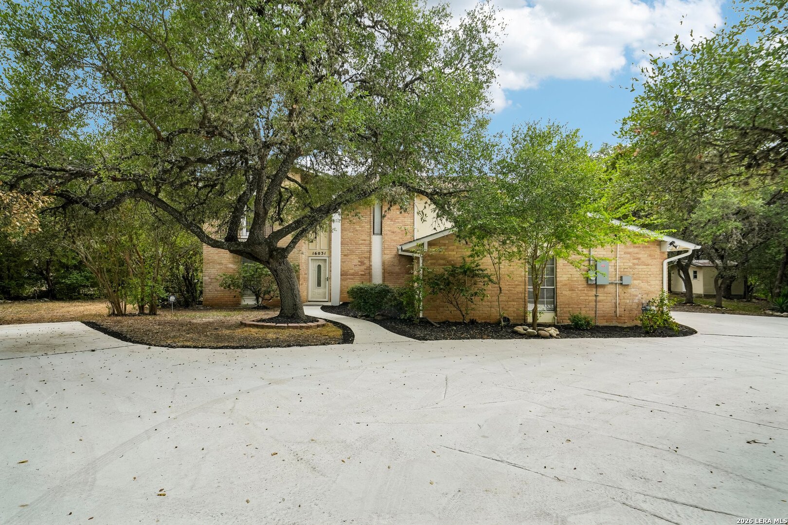 16031 Oak Grove Drive — photo