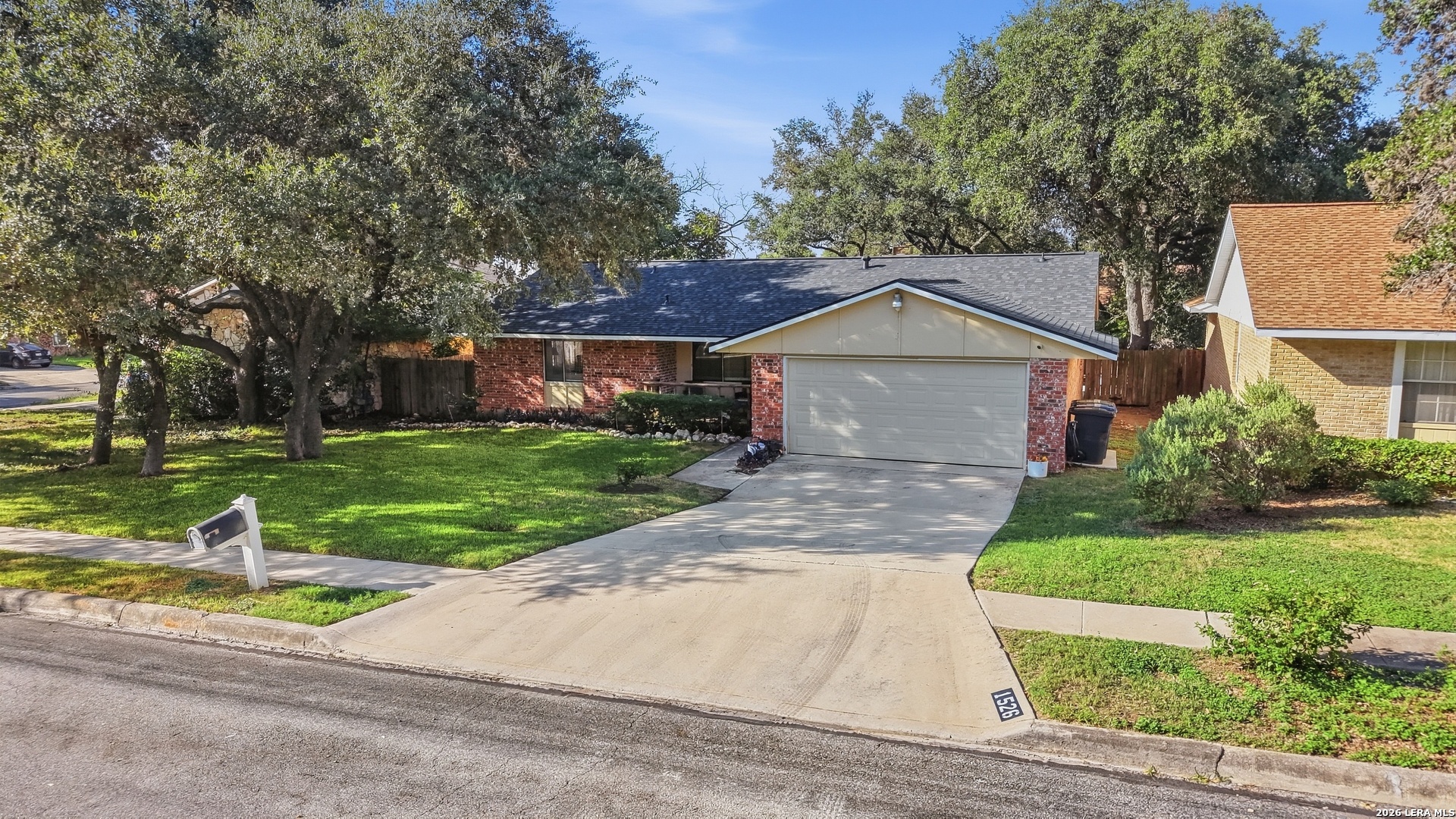 1526 Beconsfield Street — photo