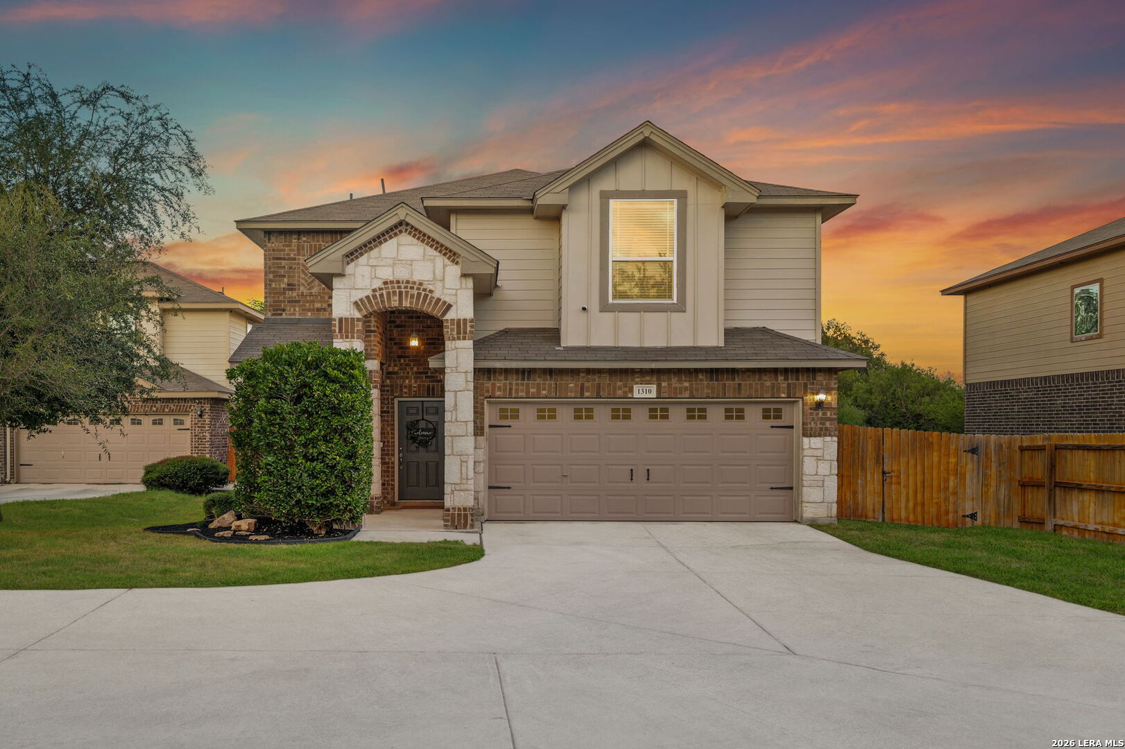 1310 Oriole Court — photo