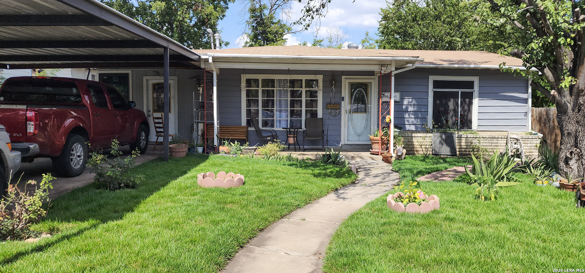 115 Manning — photo
