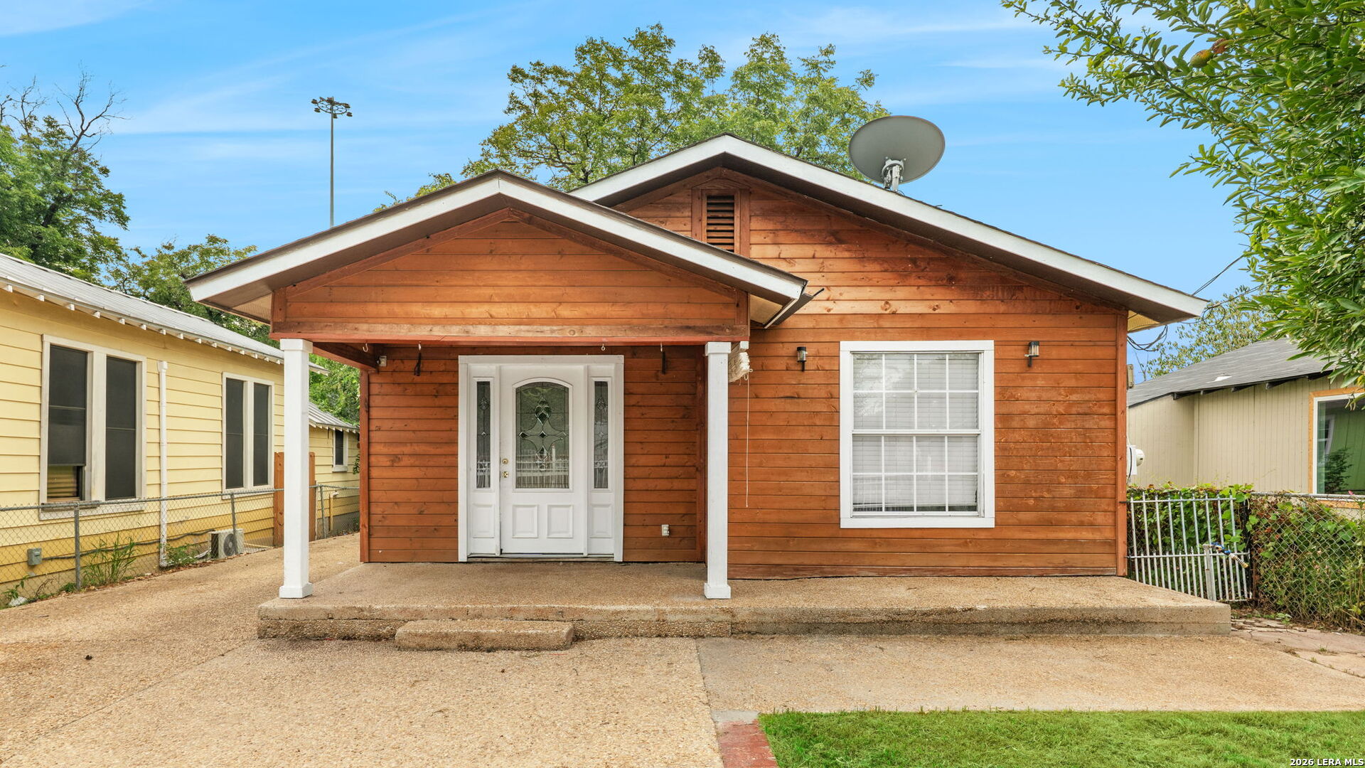202 E Lubbock — photo