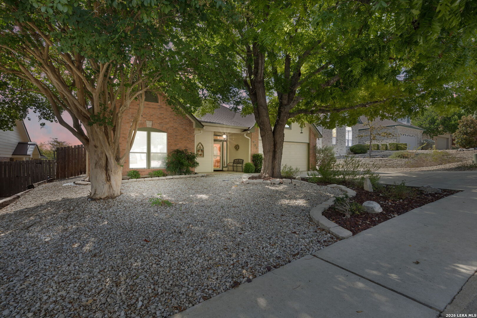 707 Oak Hollow Drive — photo