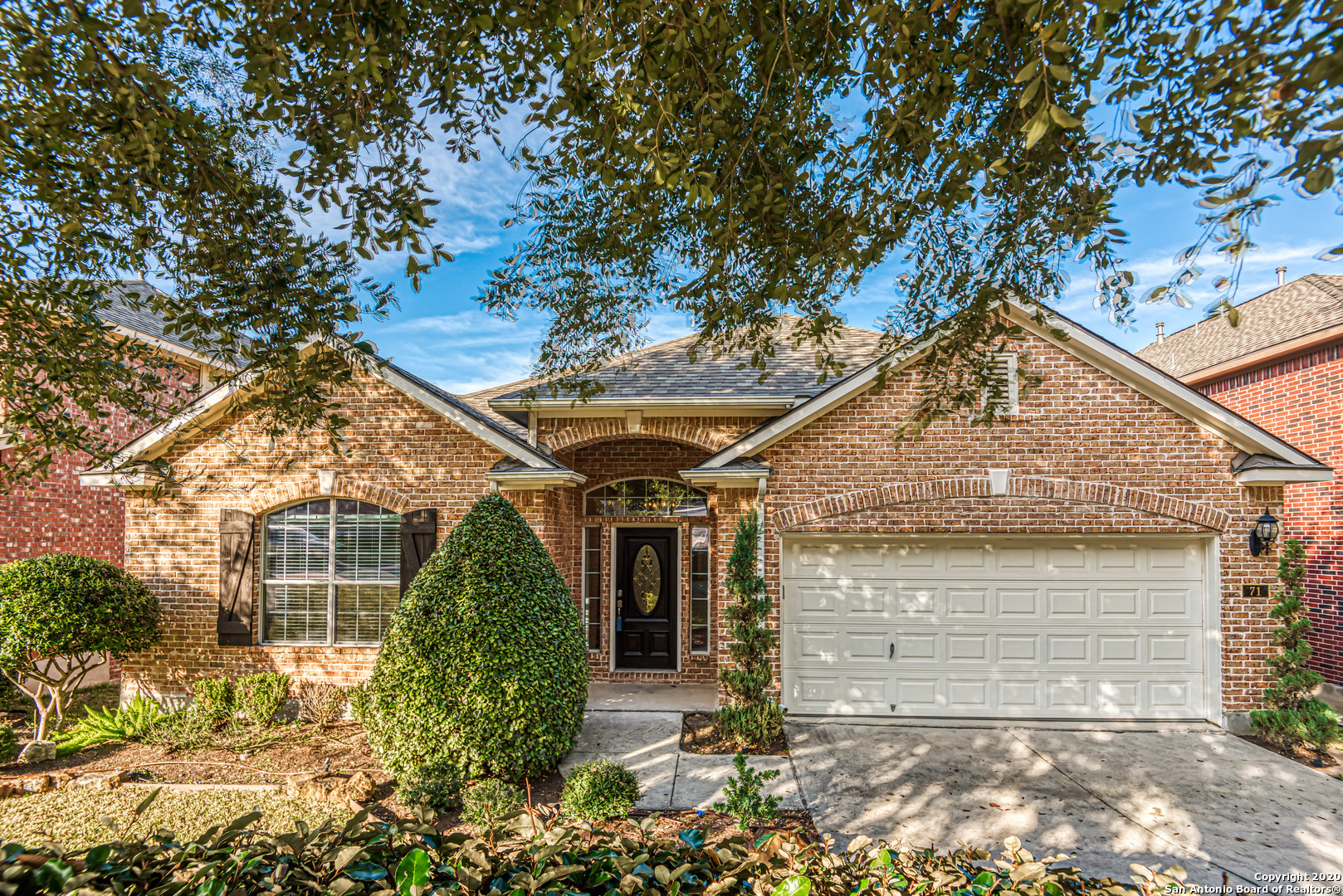 71 Blue Thorn Trail — photo