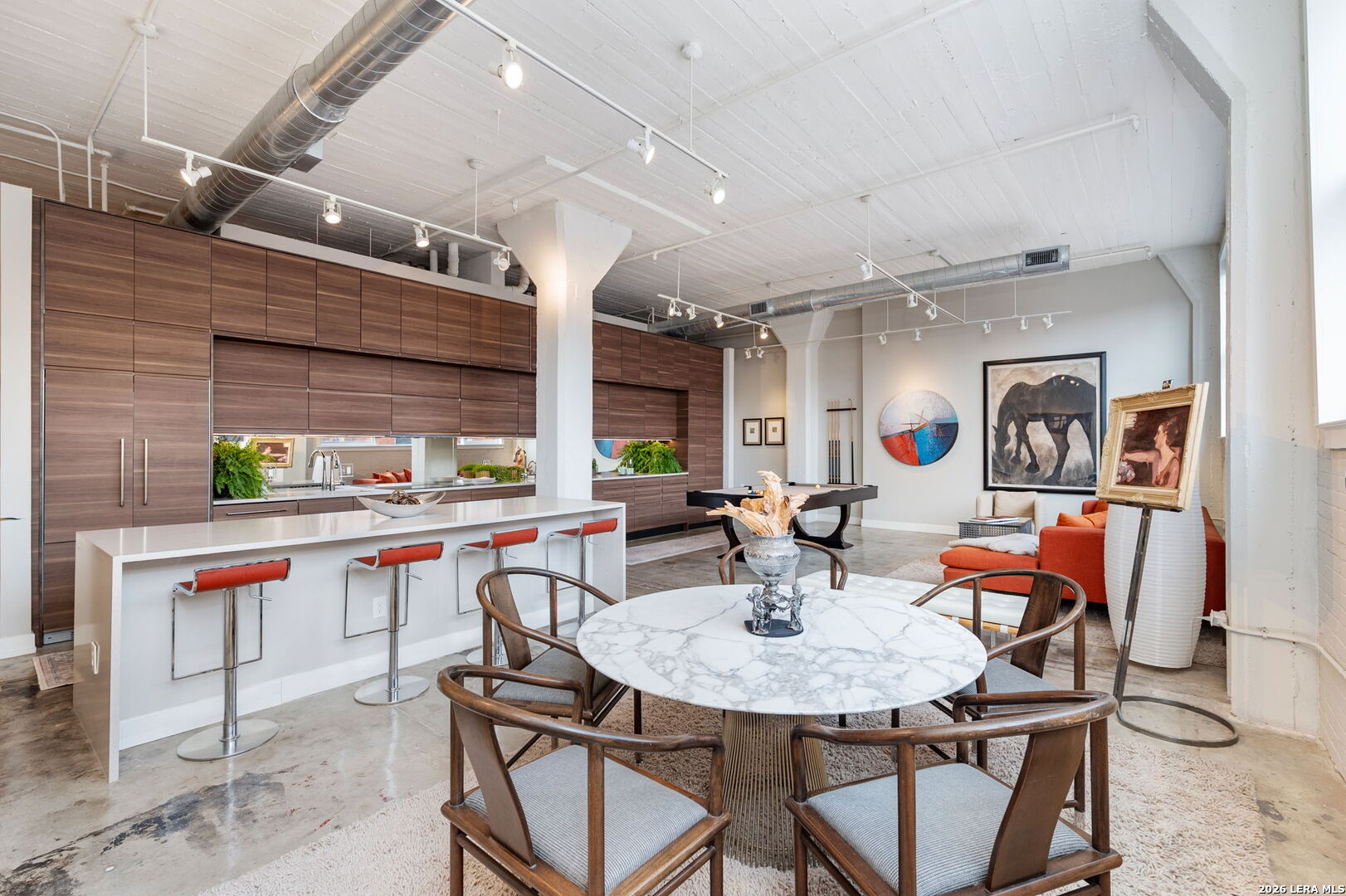 1401 S Flores Street Unit 201 — photo