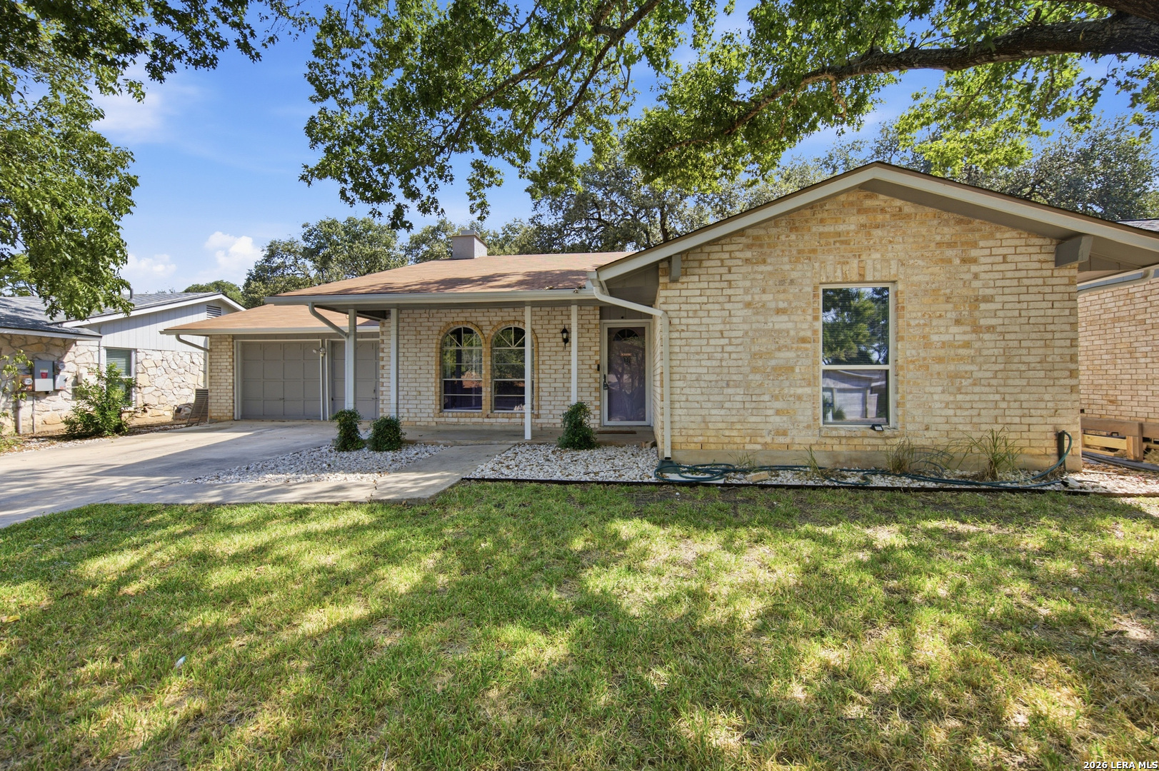 8810 Pertshire — photo