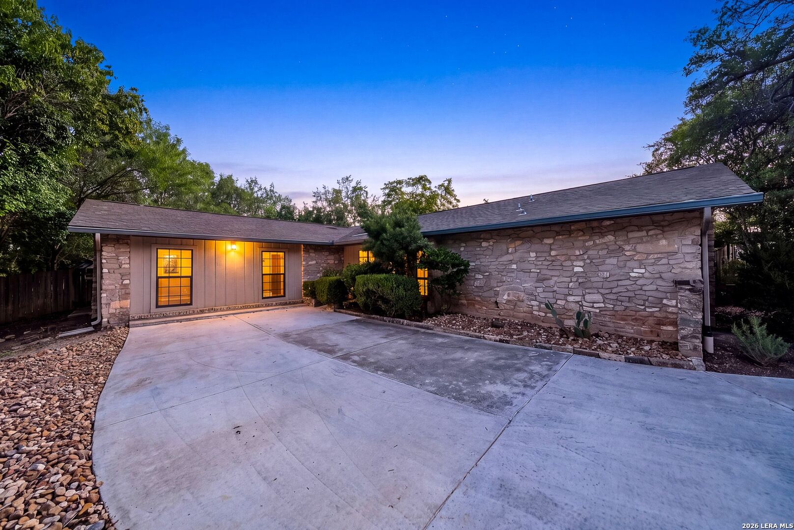 602 Coach Road — photo