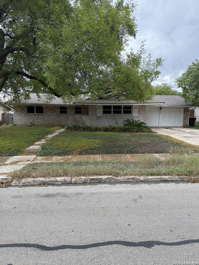 710 Colwyn Pass — photo