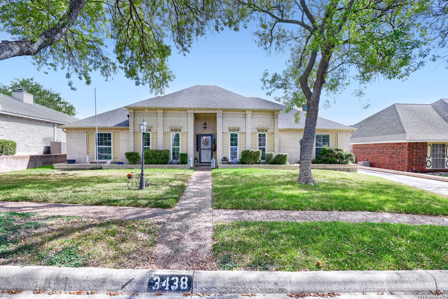 3438 Foxbriar Lane — photo