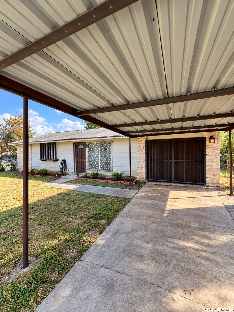 6202 Trail Valley Drive — photo