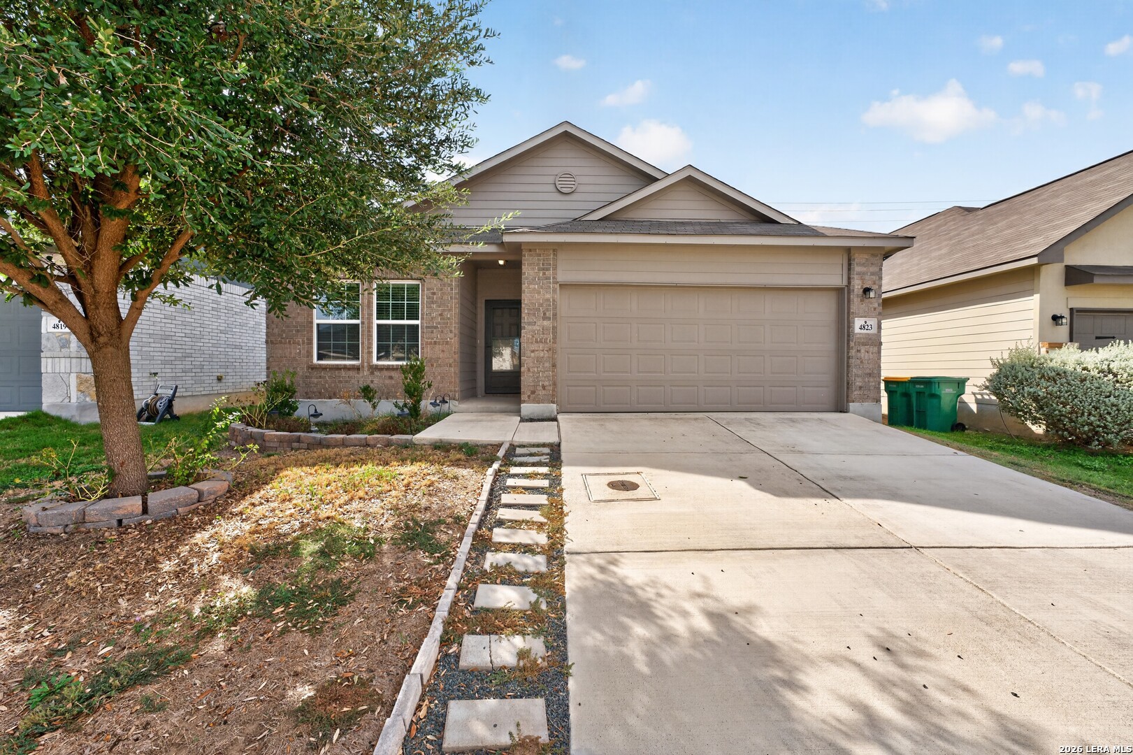 4823 Cambridge Park — photo