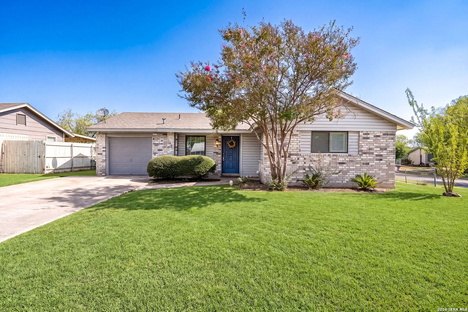 5803 Woodhollow — photo
