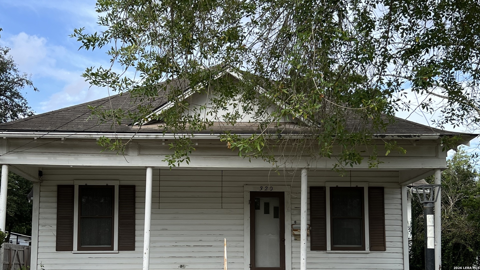 320 S 6th Street — photo