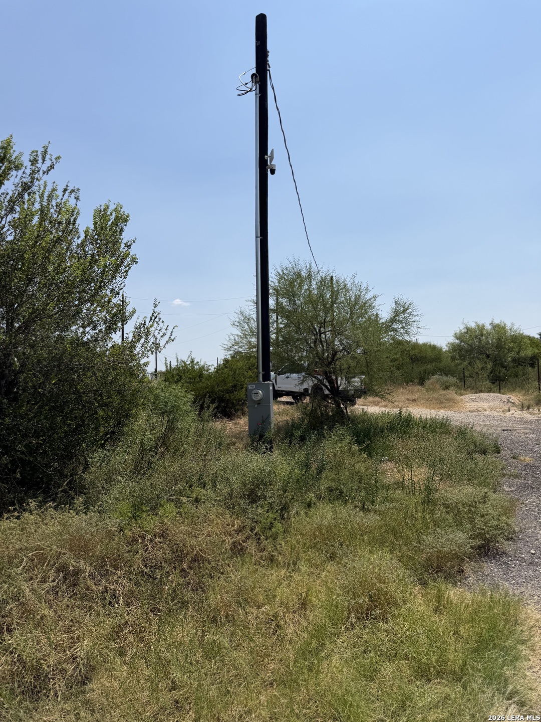 710 Forest Creek, Devine, TX 78016 — photo 2