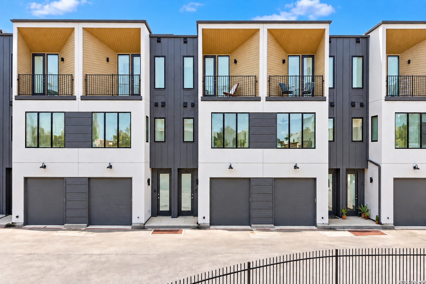 6020 Springdale Road Unit 5 — photo