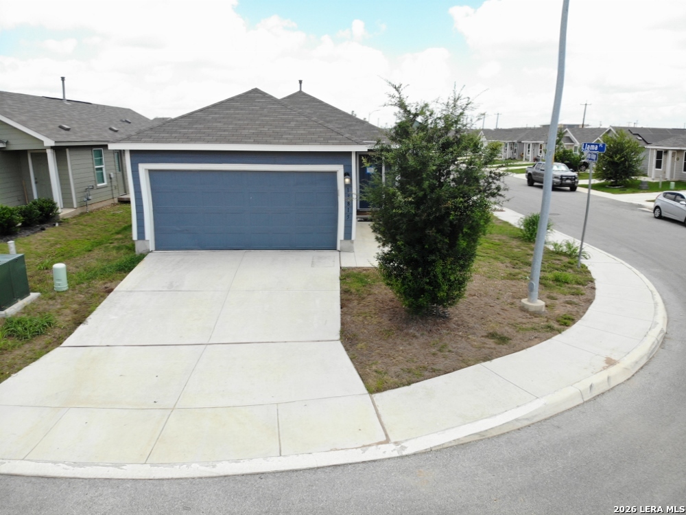13815 Llama Place — photo