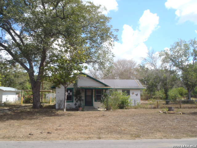 921 Pecan Street — photo