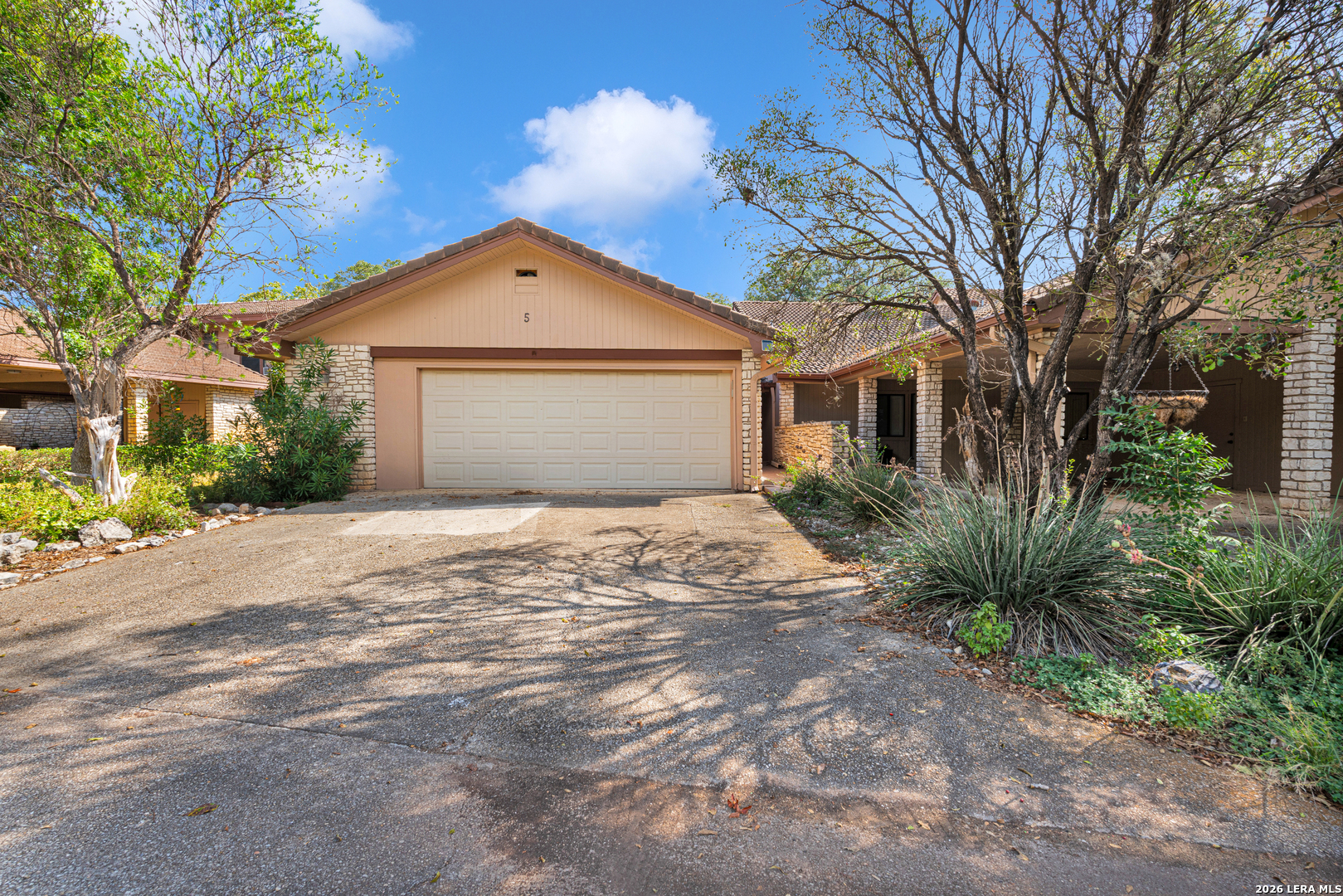 2745 Bandera Highway #B-5 — photo
