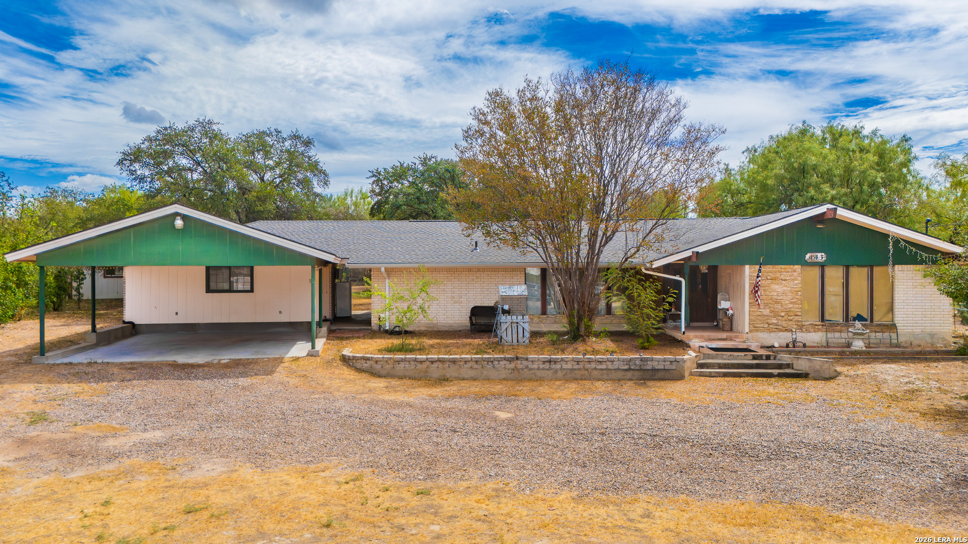 443 Adolphus Street, Eagle Pass, TX 78852 — photo 2