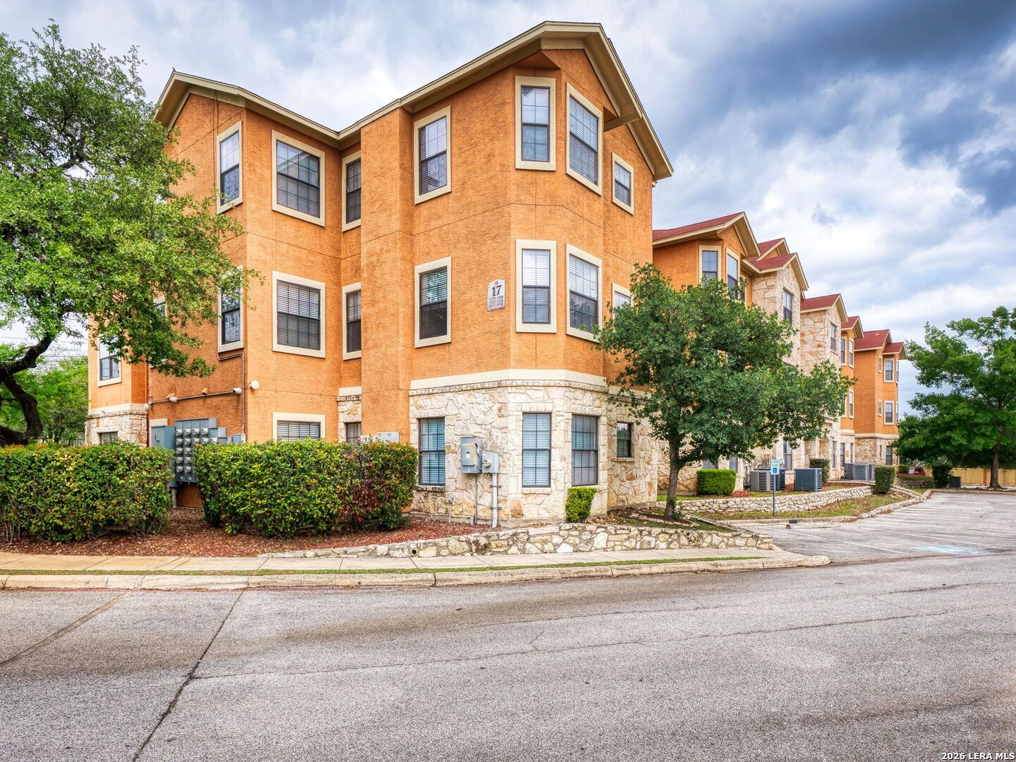 6160 Eckhert — photo